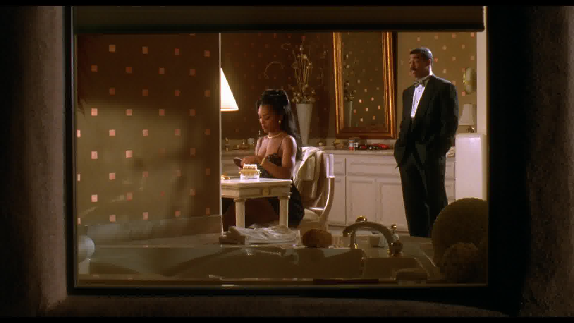 WaitingtoExhale-Caps-0043.jpg