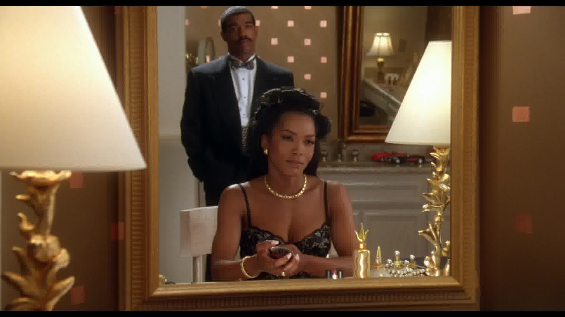 WaitingtoExhale-Caps-0067.jpg