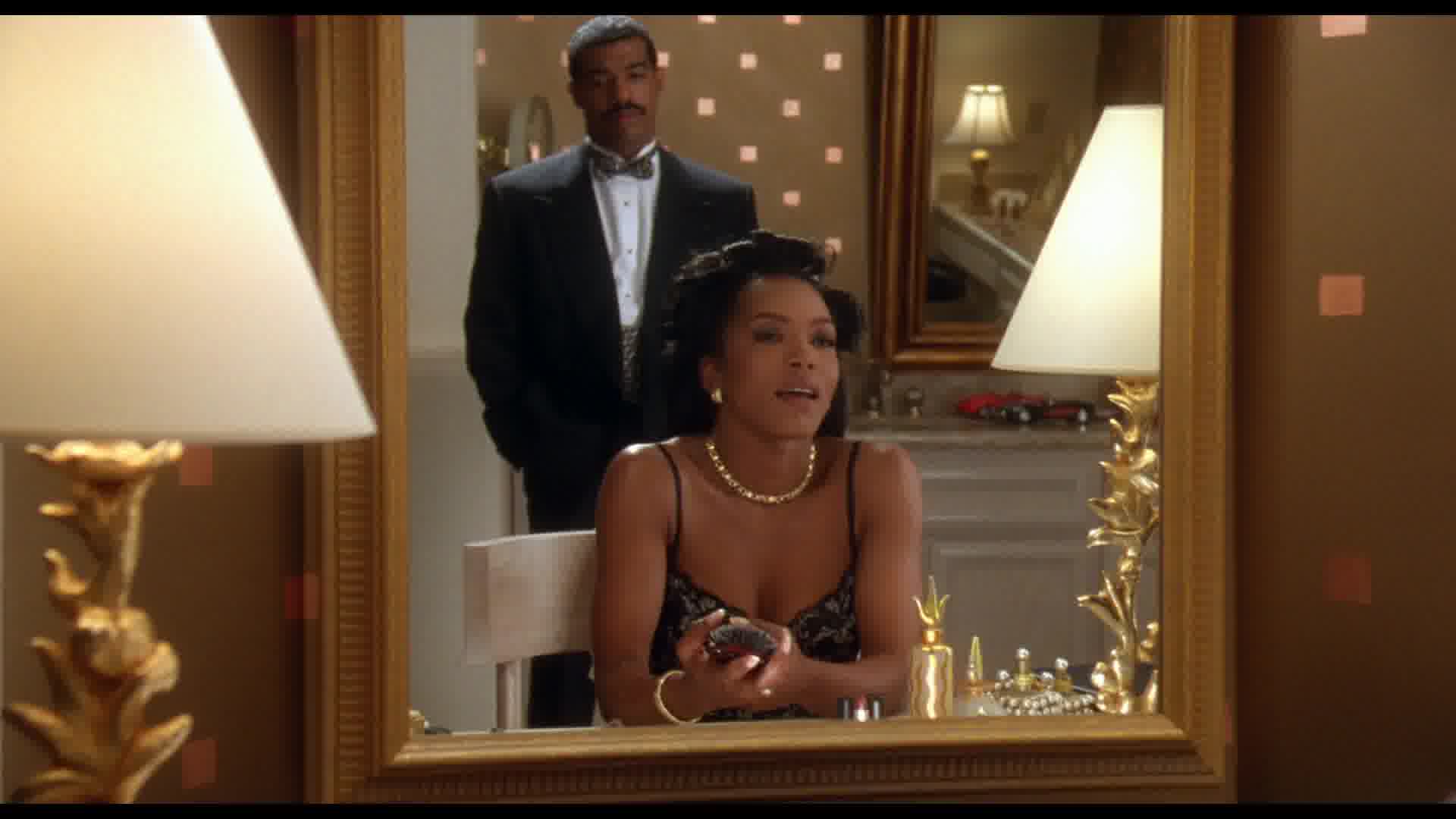 WaitingtoExhale-Caps-0073.jpg