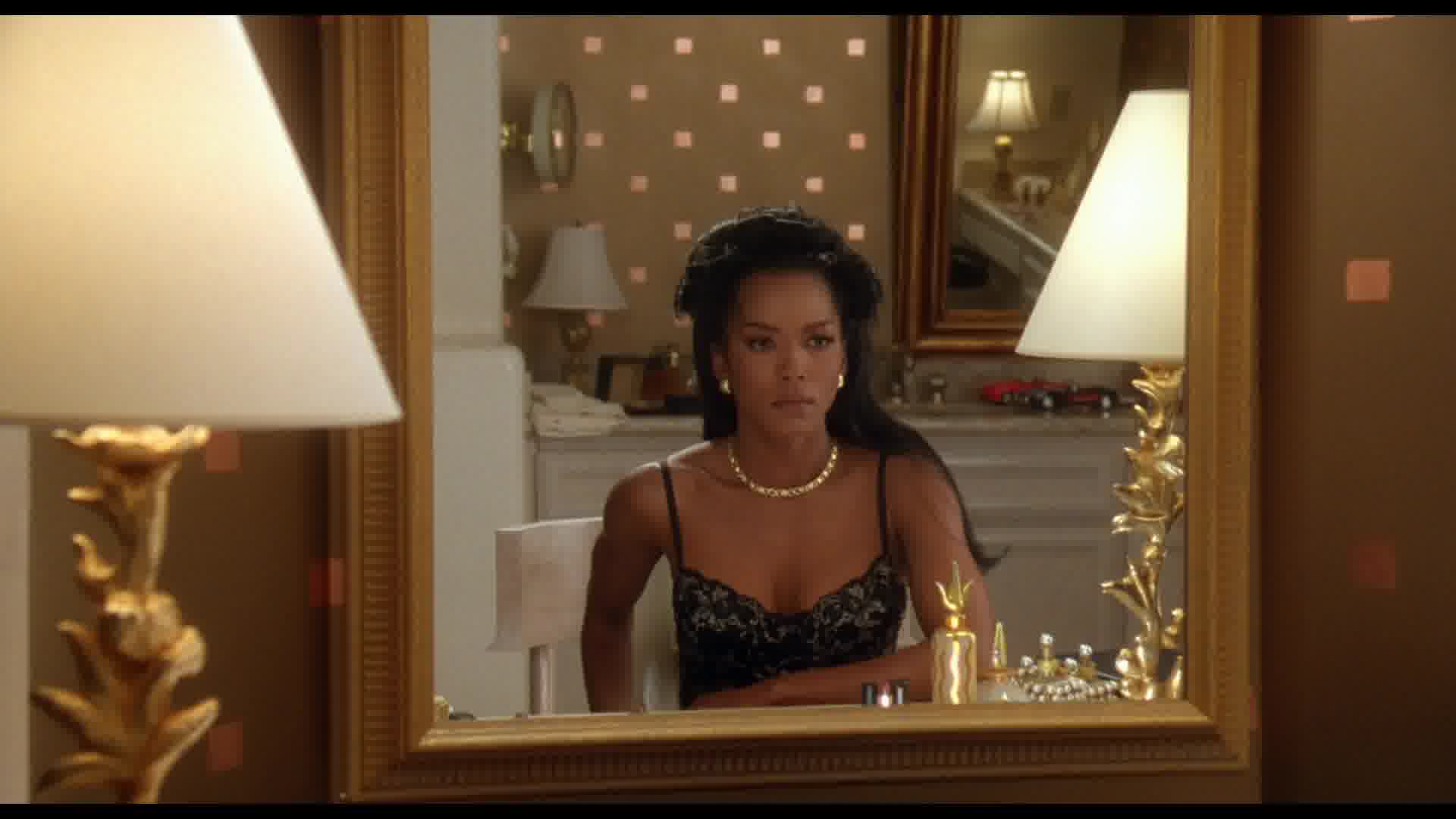 WaitingtoExhale-Caps-0121.jpg