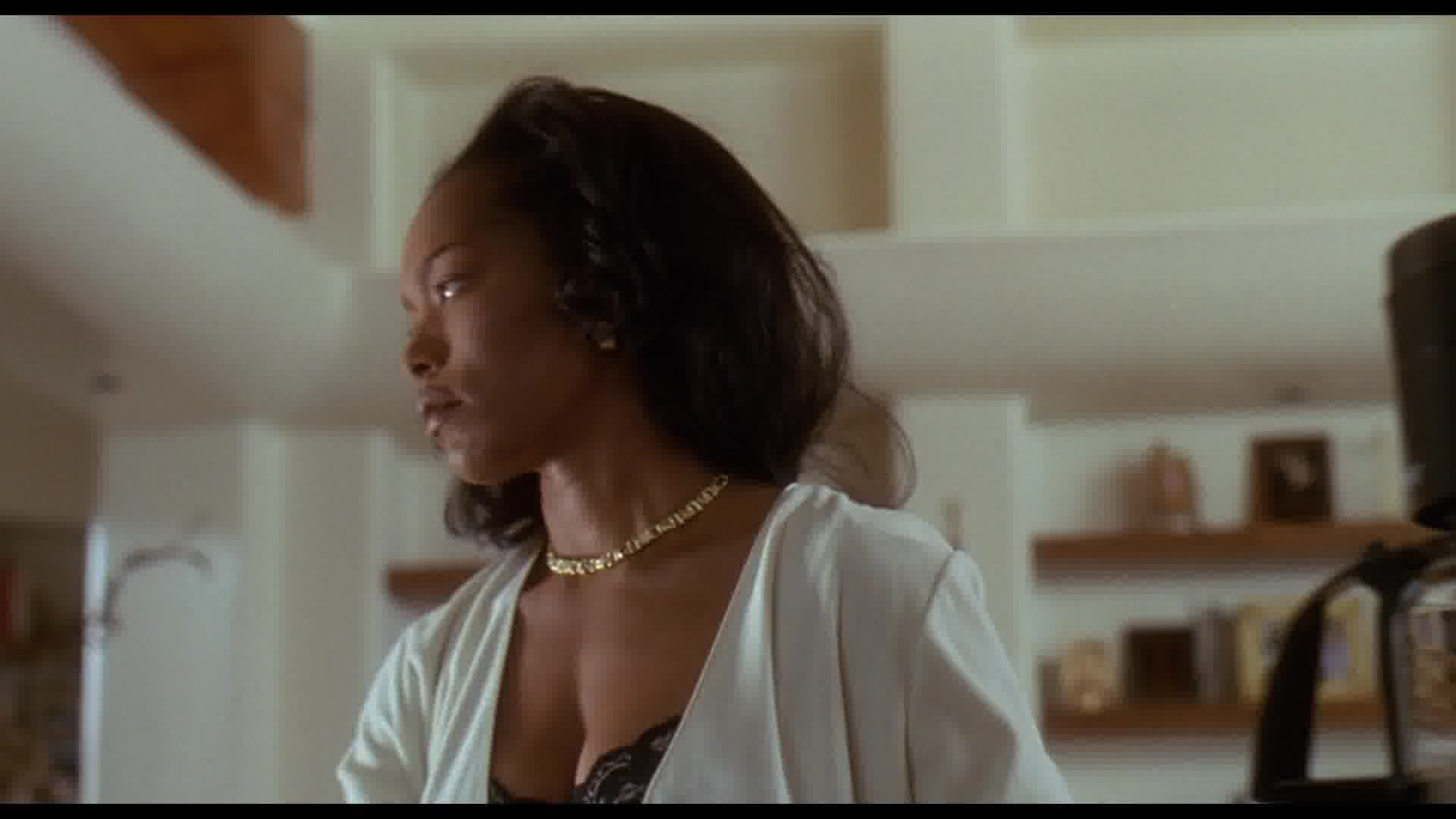 WaitingtoExhale-Caps-0175.jpg