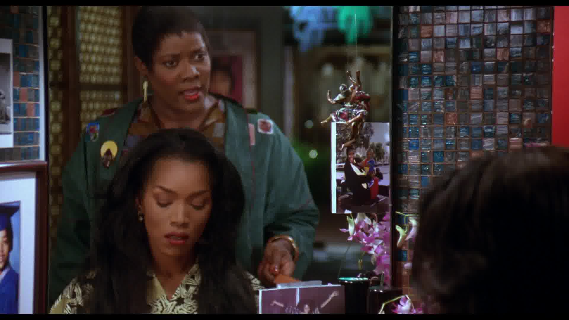 WaitingtoExhale-Caps-0575.jpg