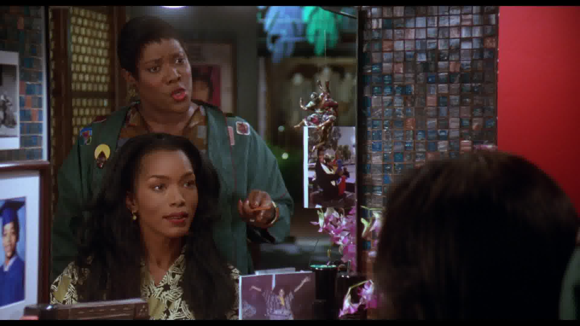 WaitingtoExhale-Caps-0577.jpg