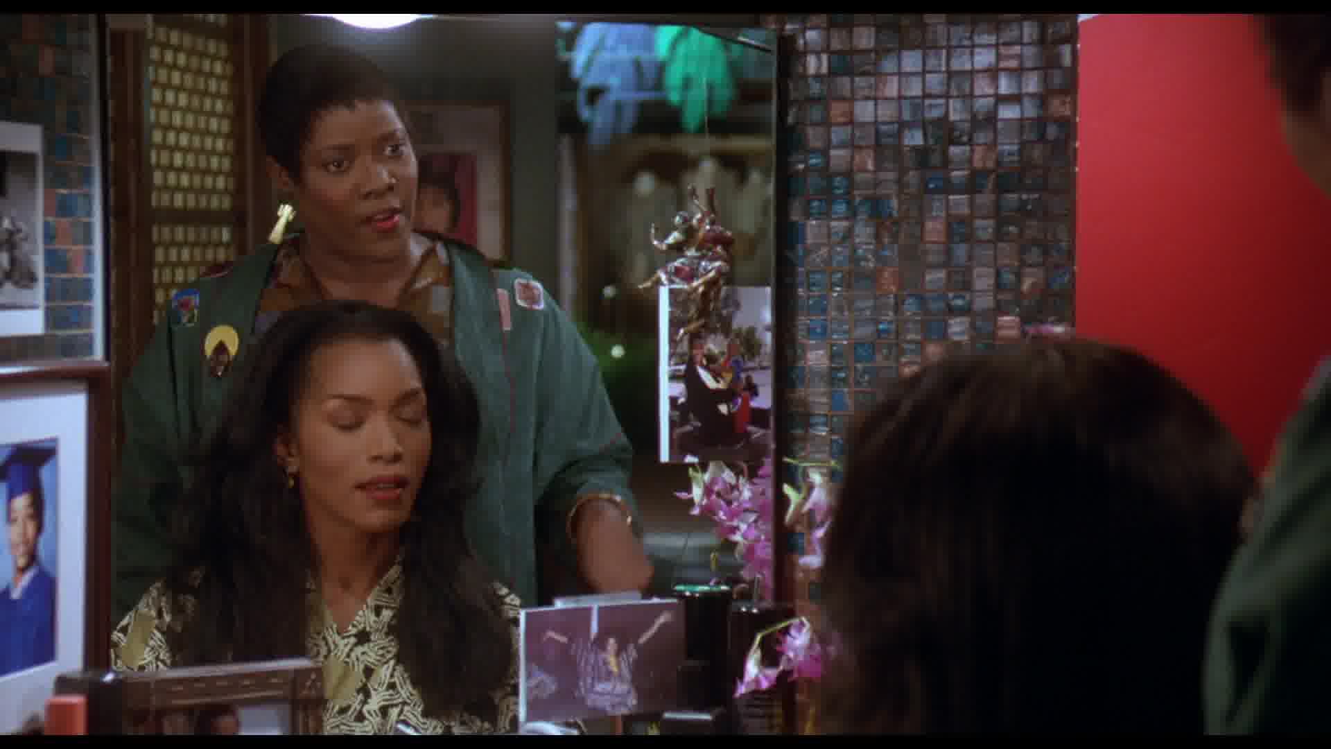 WaitingtoExhale-Caps-0578.jpg