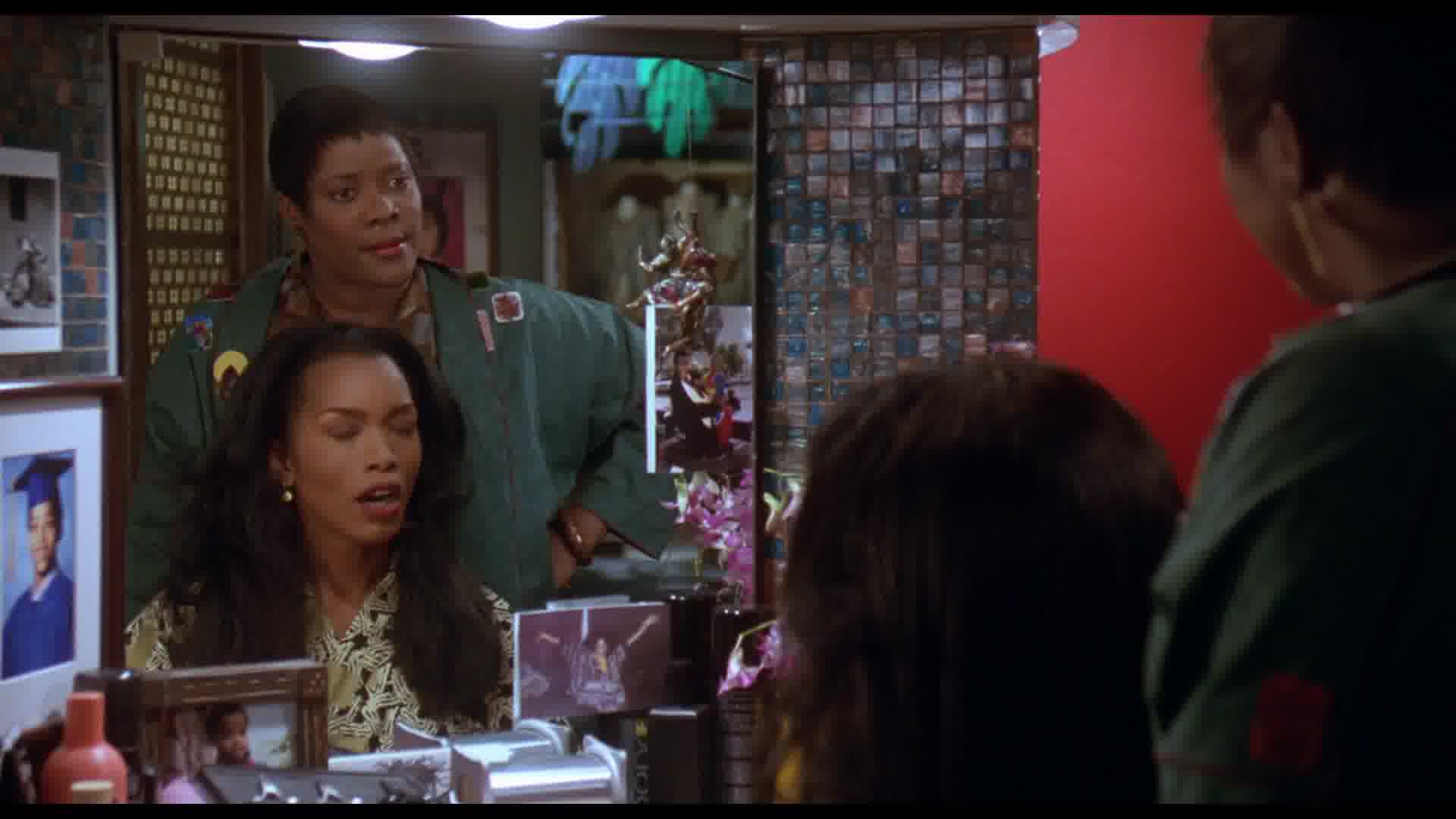 WaitingtoExhale-Caps-0581.jpg