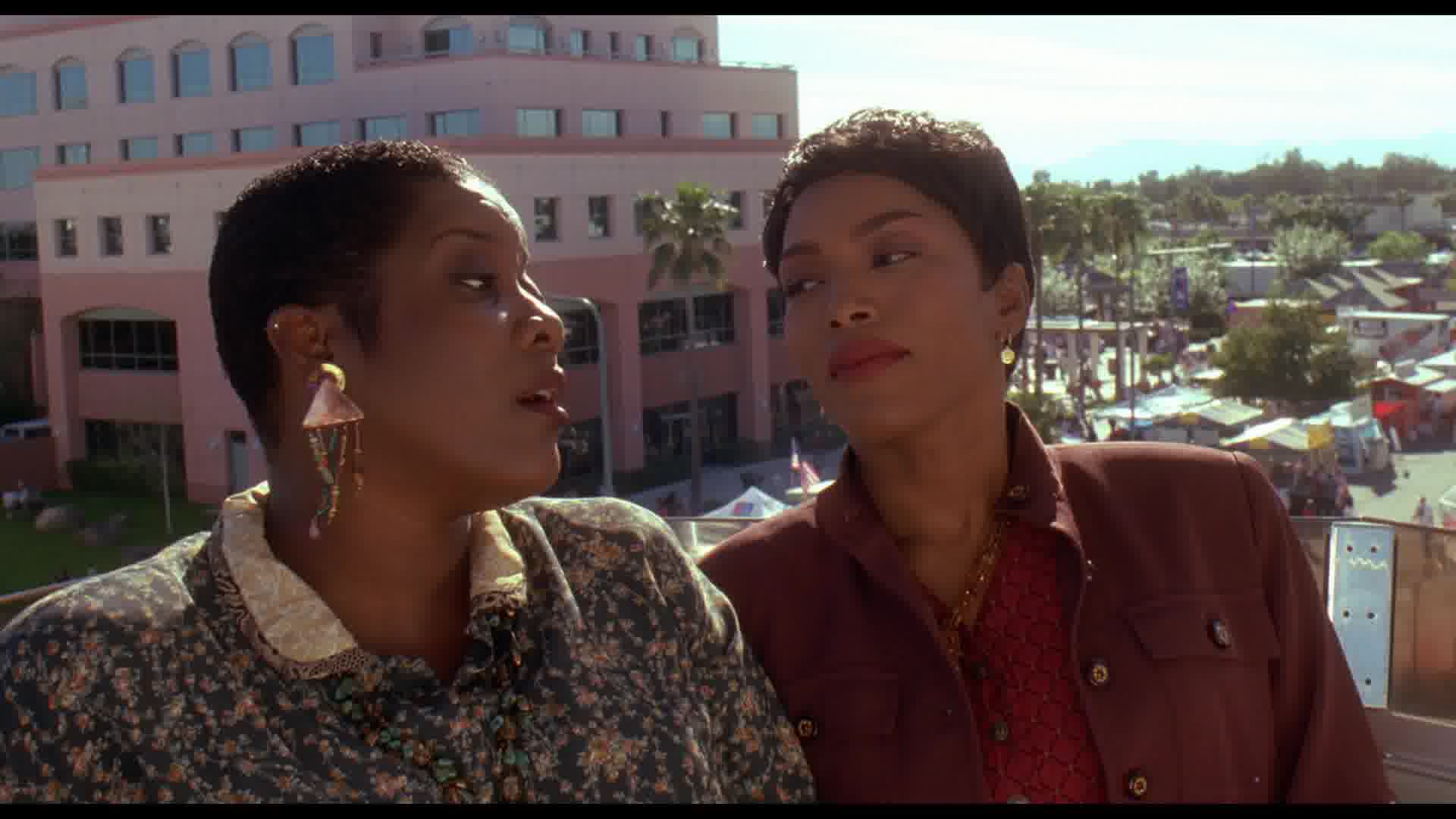 WaitingtoExhale-Caps-0671.jpg