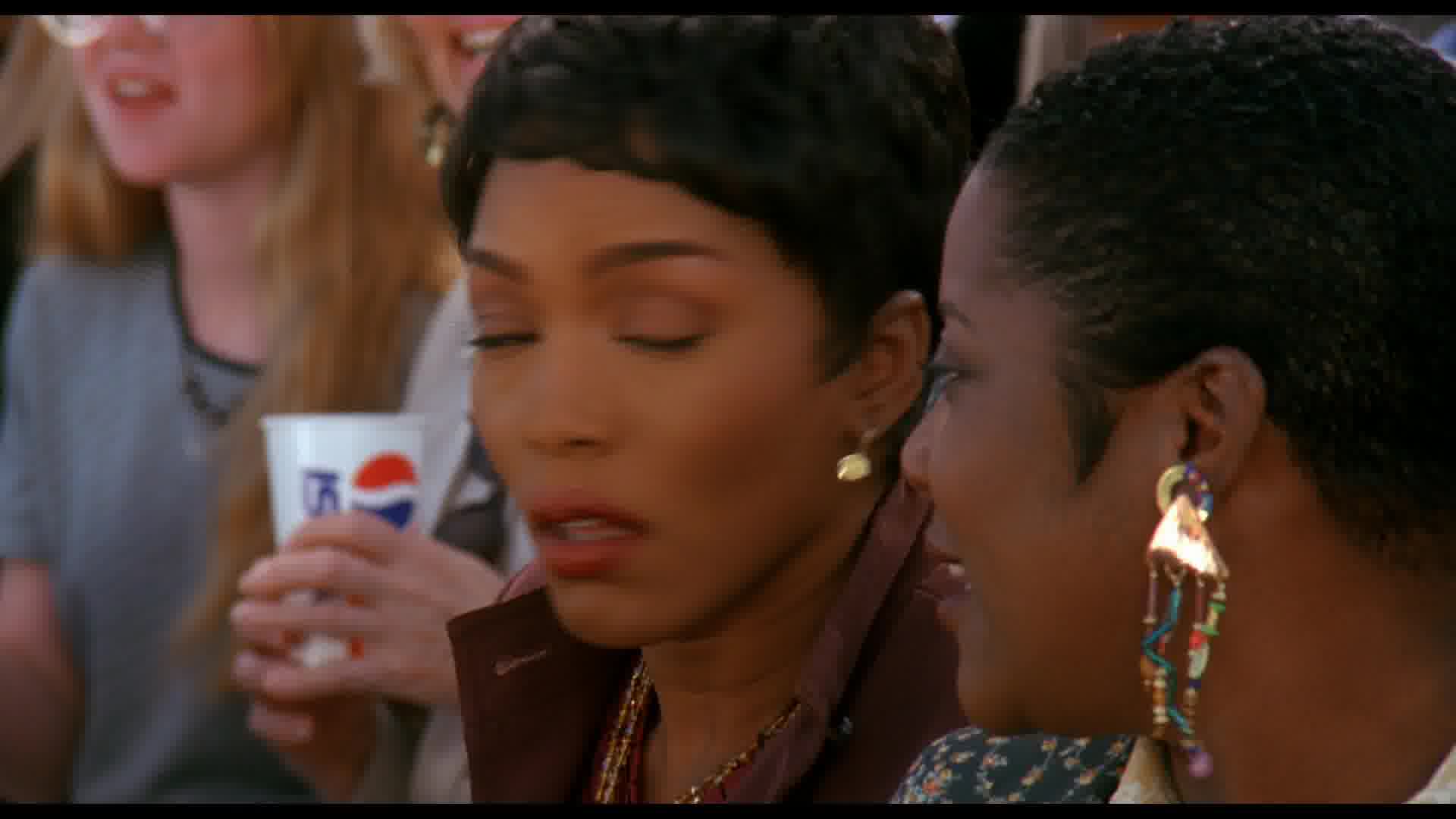 WaitingtoExhale-Caps-0698.jpg