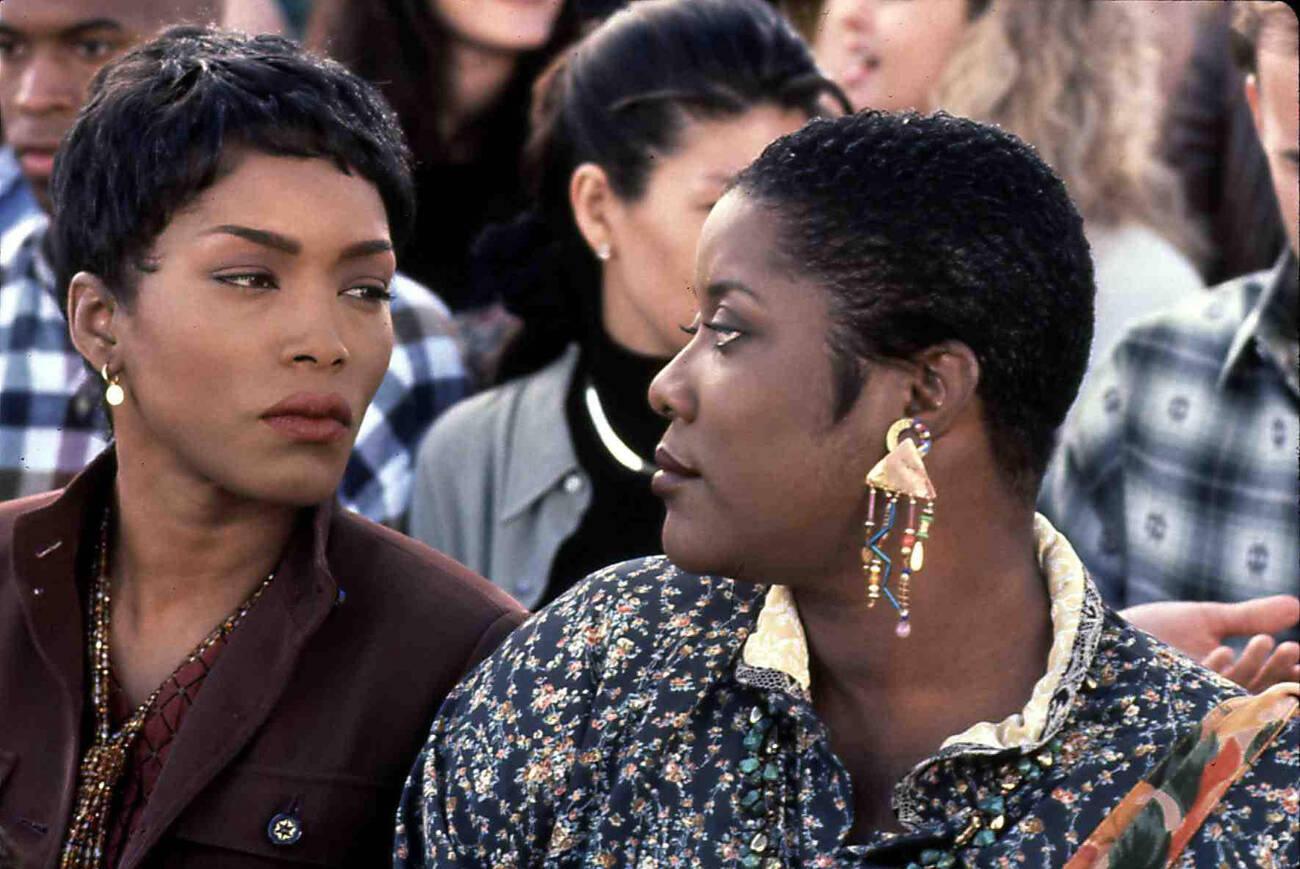 WaitingToExhale-Stills-0007.jpg