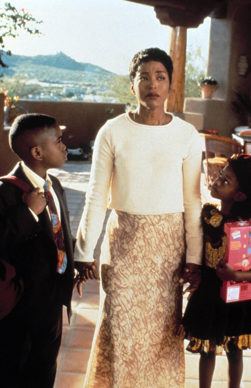 WaitingToExhale-Stills-0008.jpg