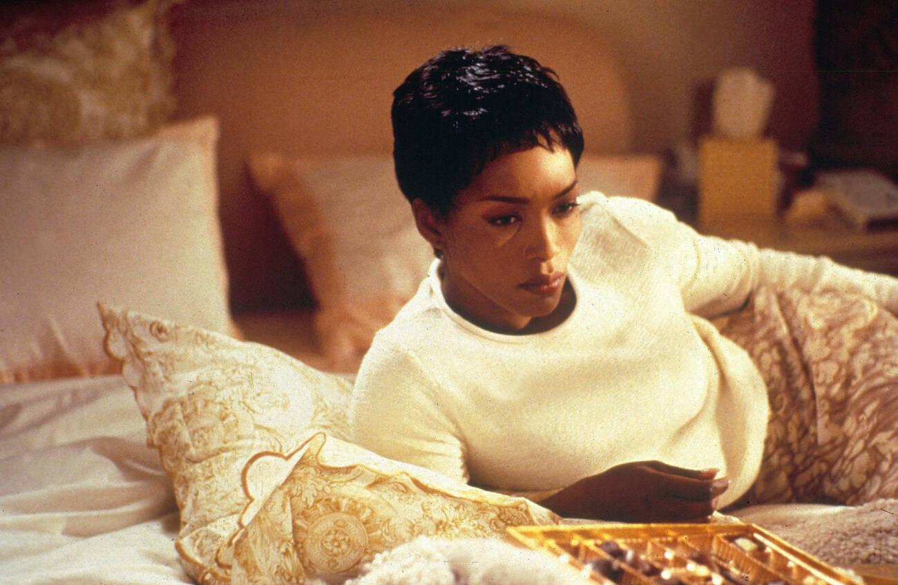 WaitingToExhale-Stills-0012.jpg