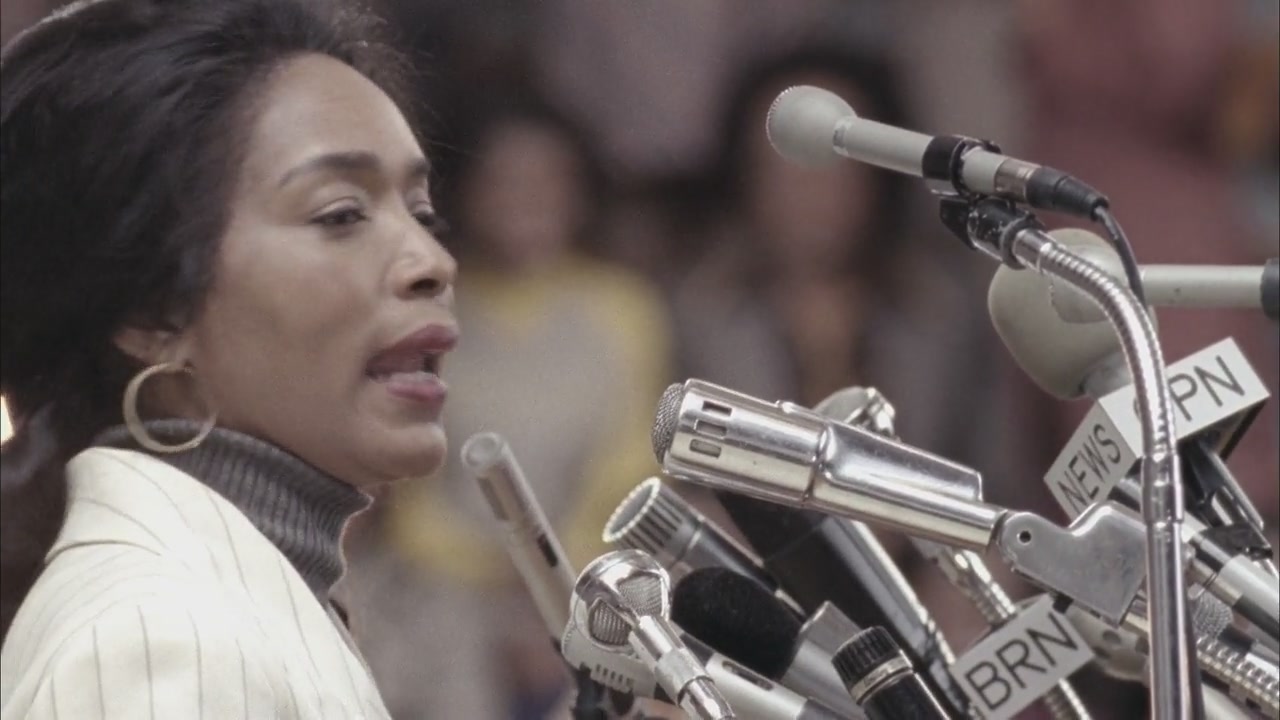 Betty_Coretta-Screencaps-0484.jpg