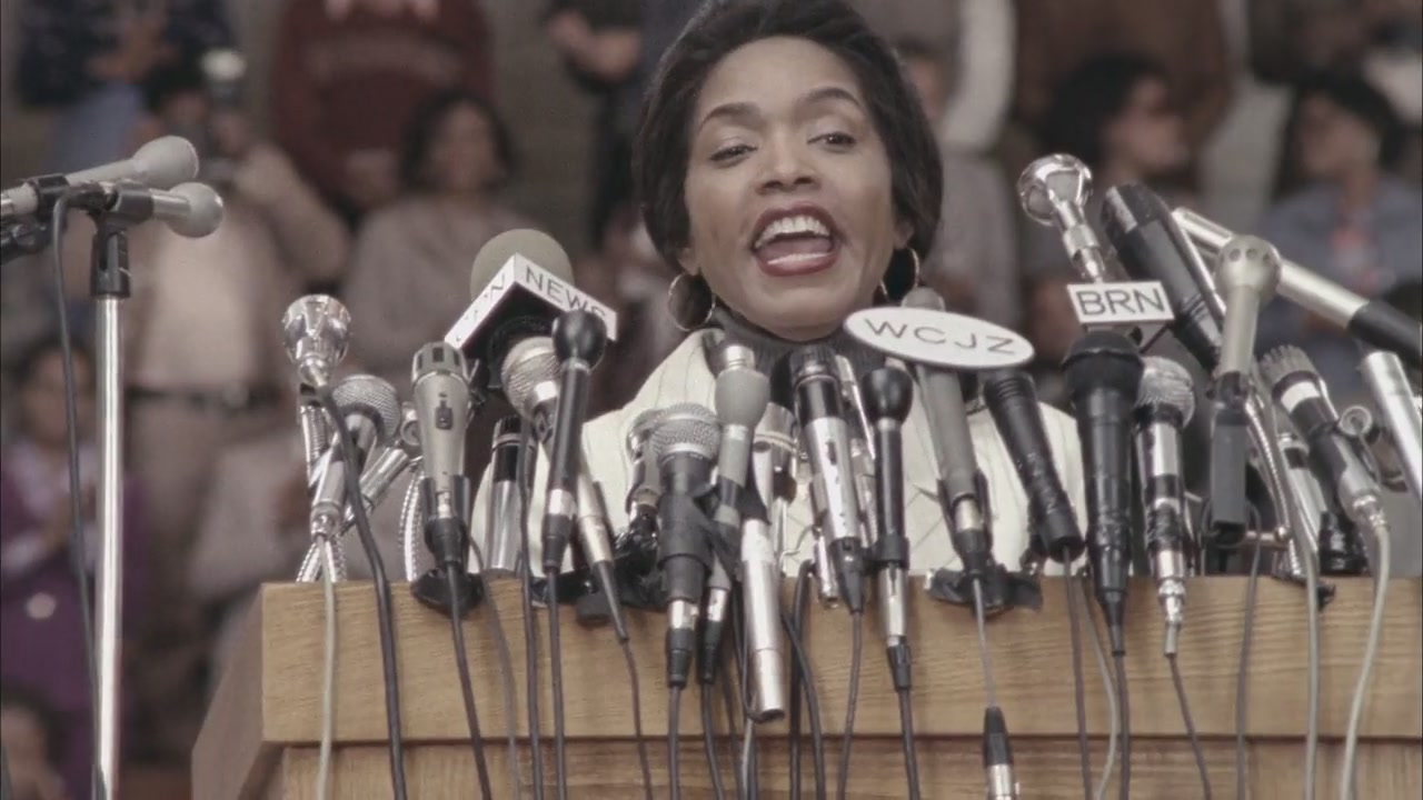 Betty_Coretta-Screencaps-0508.jpg