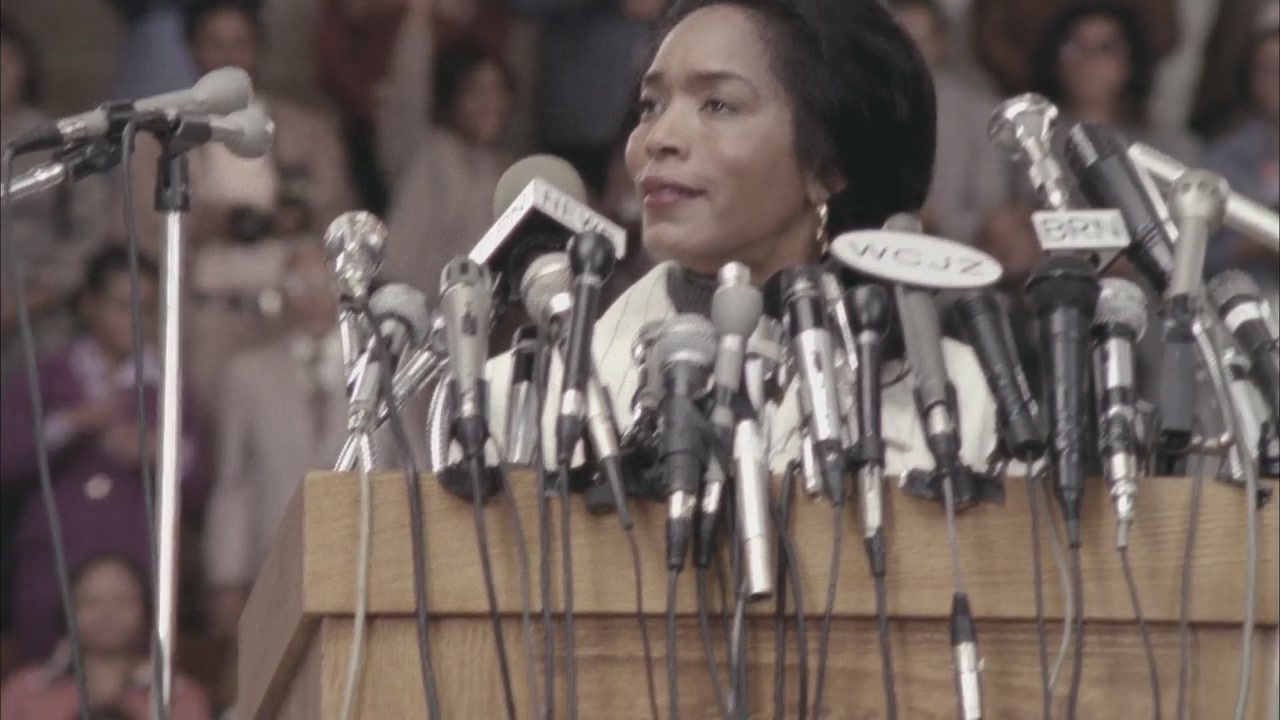 Betty_Coretta-Screencaps-0512.jpg