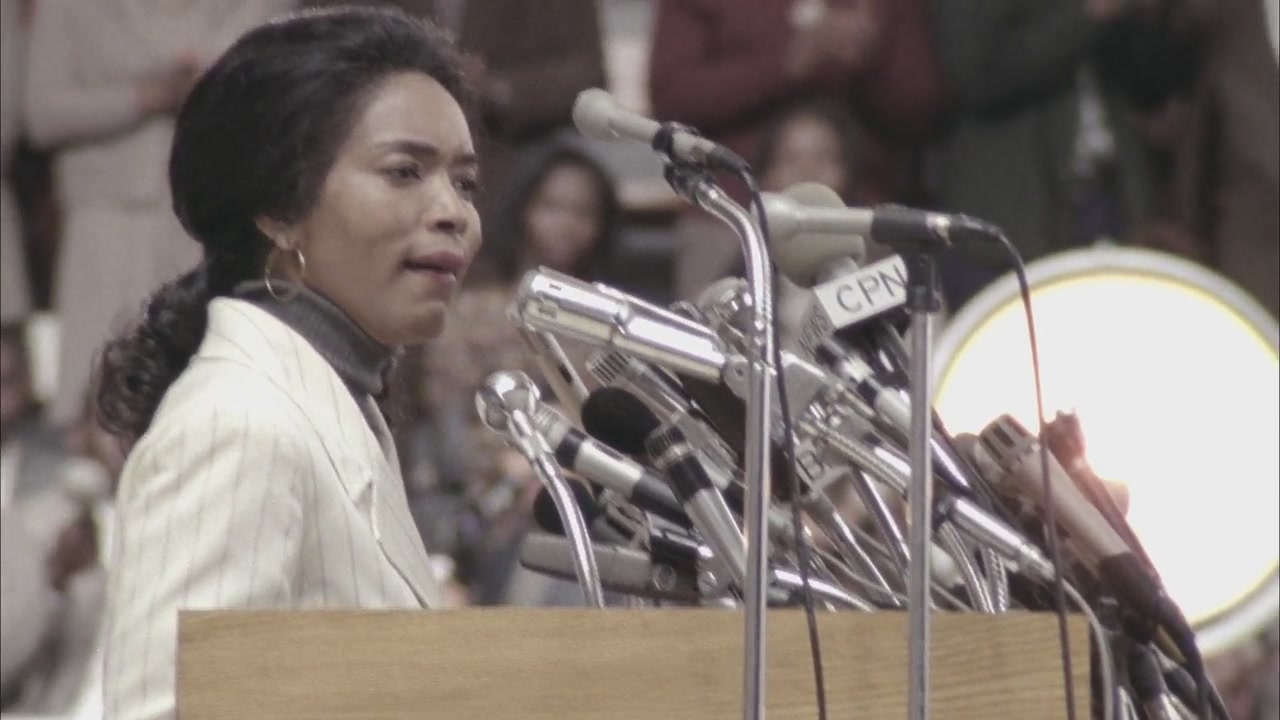 Betty_Coretta-Screencaps-0529.jpg