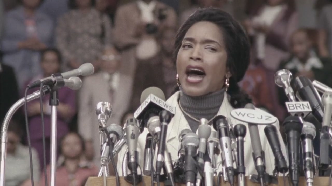 Betty_Coretta-Screencaps-0548.jpg