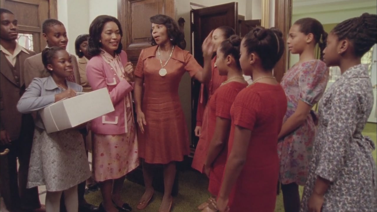 Betty_Coretta-Screencaps-0714.jpg