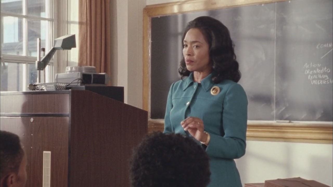 Betty_Coretta-Screencaps-0901.jpg