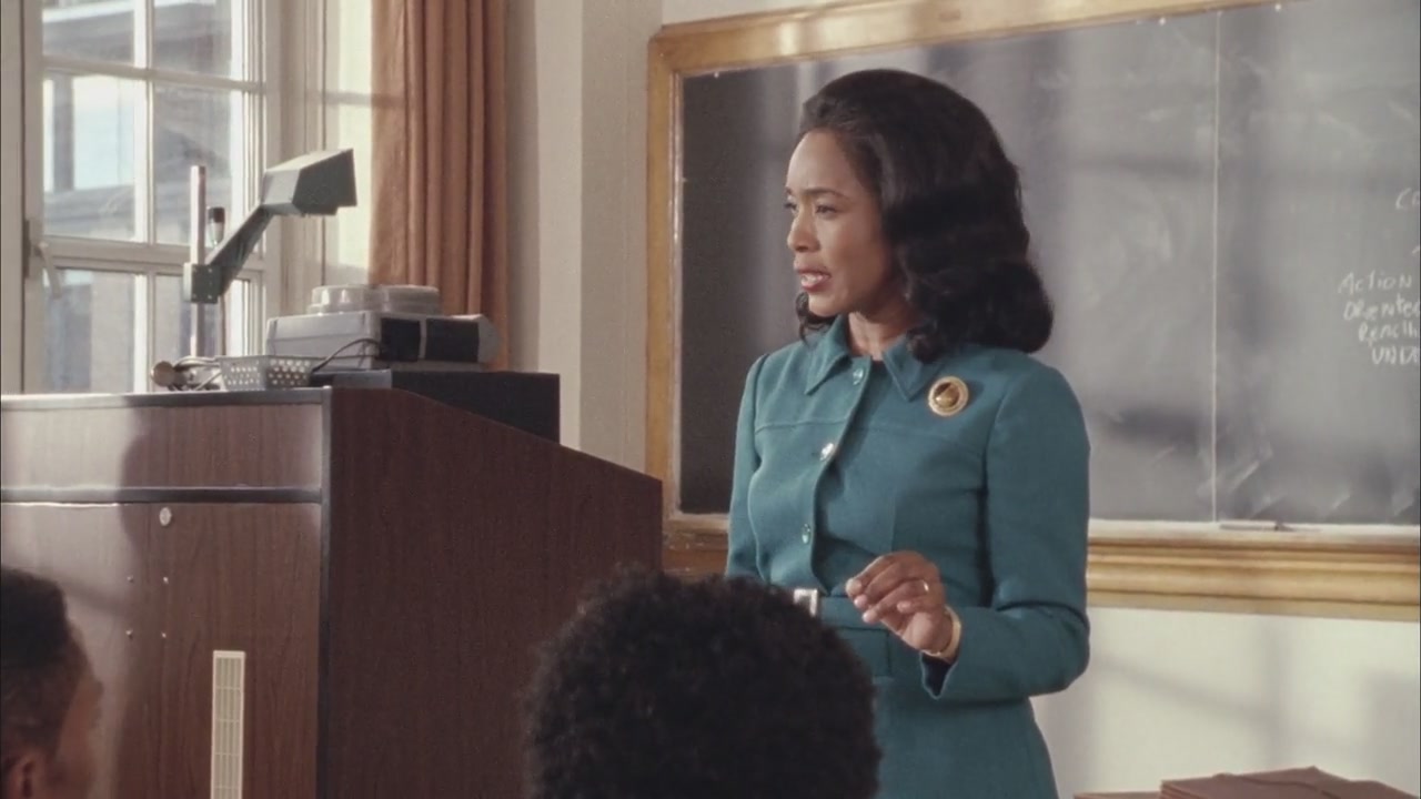 Betty_Coretta-Screencaps-0902.jpg