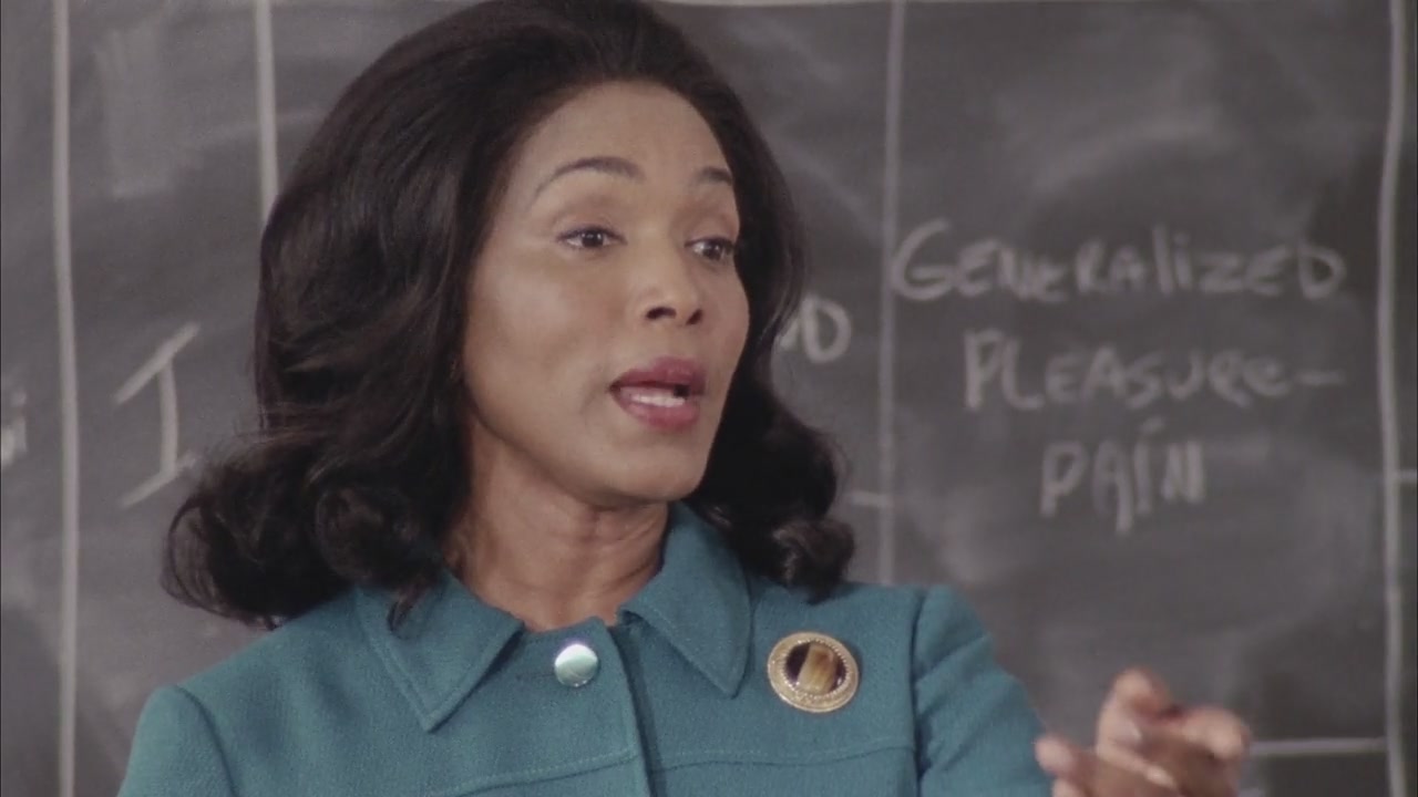 Betty_Coretta-Screencaps-0905.jpg