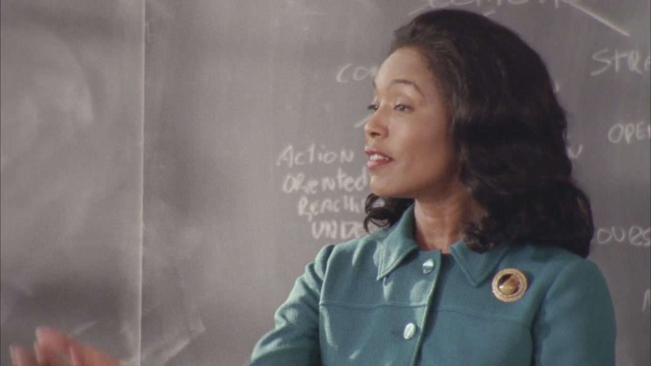 Betty_Coretta-Screencaps-0923.jpg