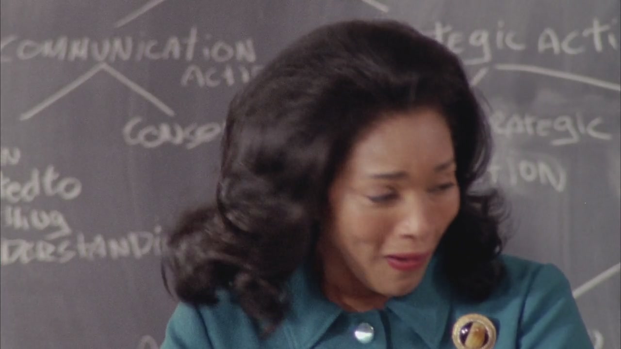 Betty_Coretta-Screencaps-0924.jpg