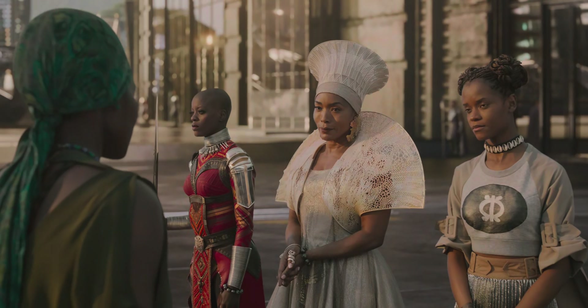 BlackPanther-Screencaps-0013.jpg