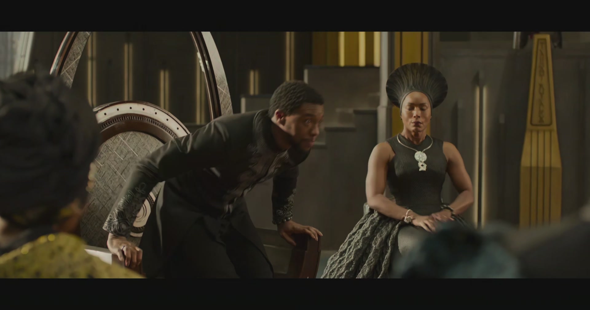 BlackPanther-Screencaps-0102.jpg