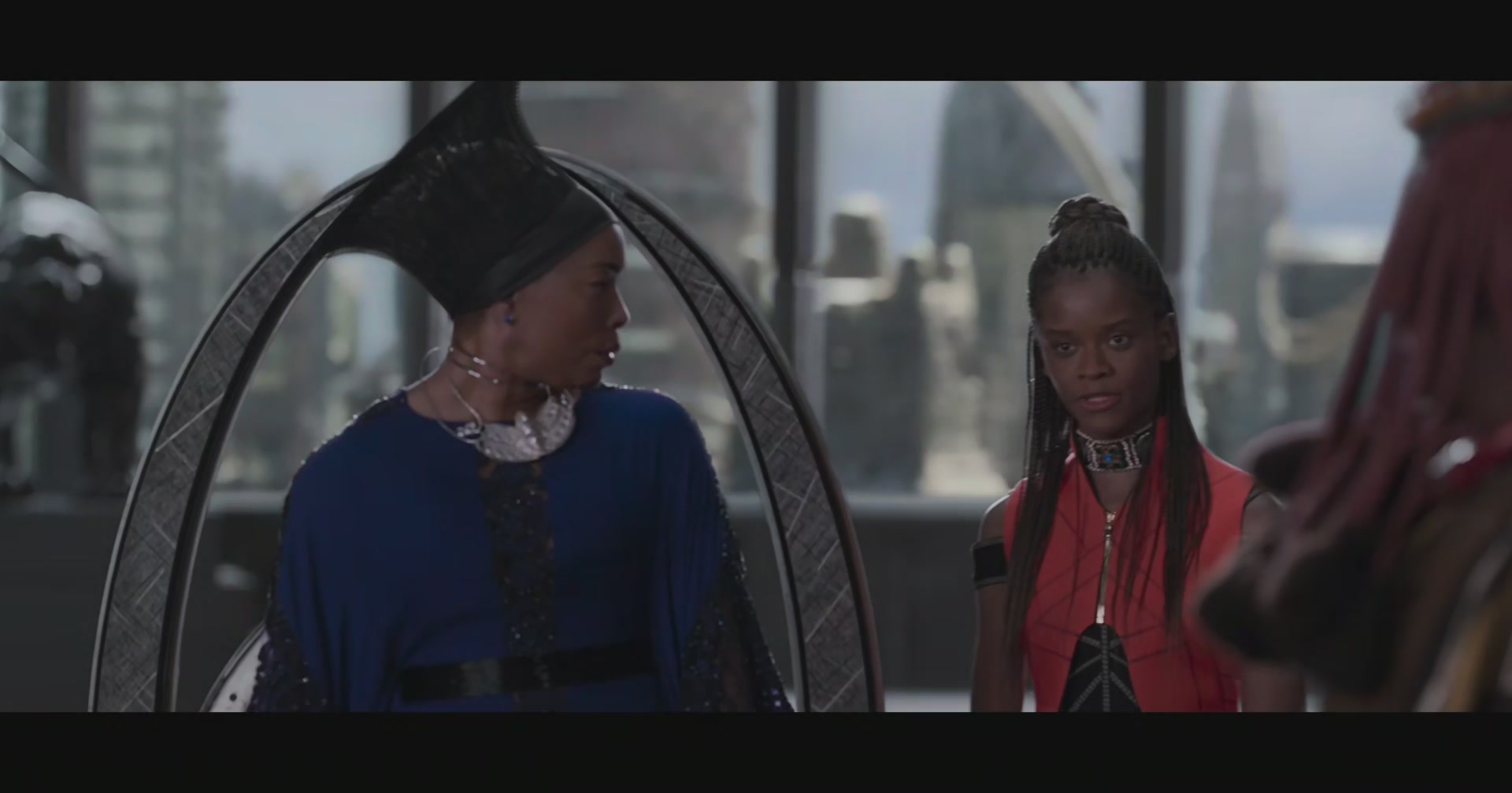 BlackPanther-Screencaps-0116.jpg