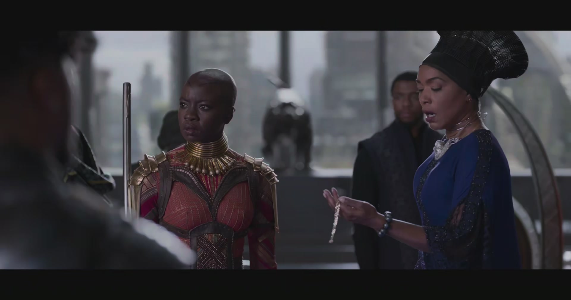 BlackPanther-Screencaps-0125.jpg