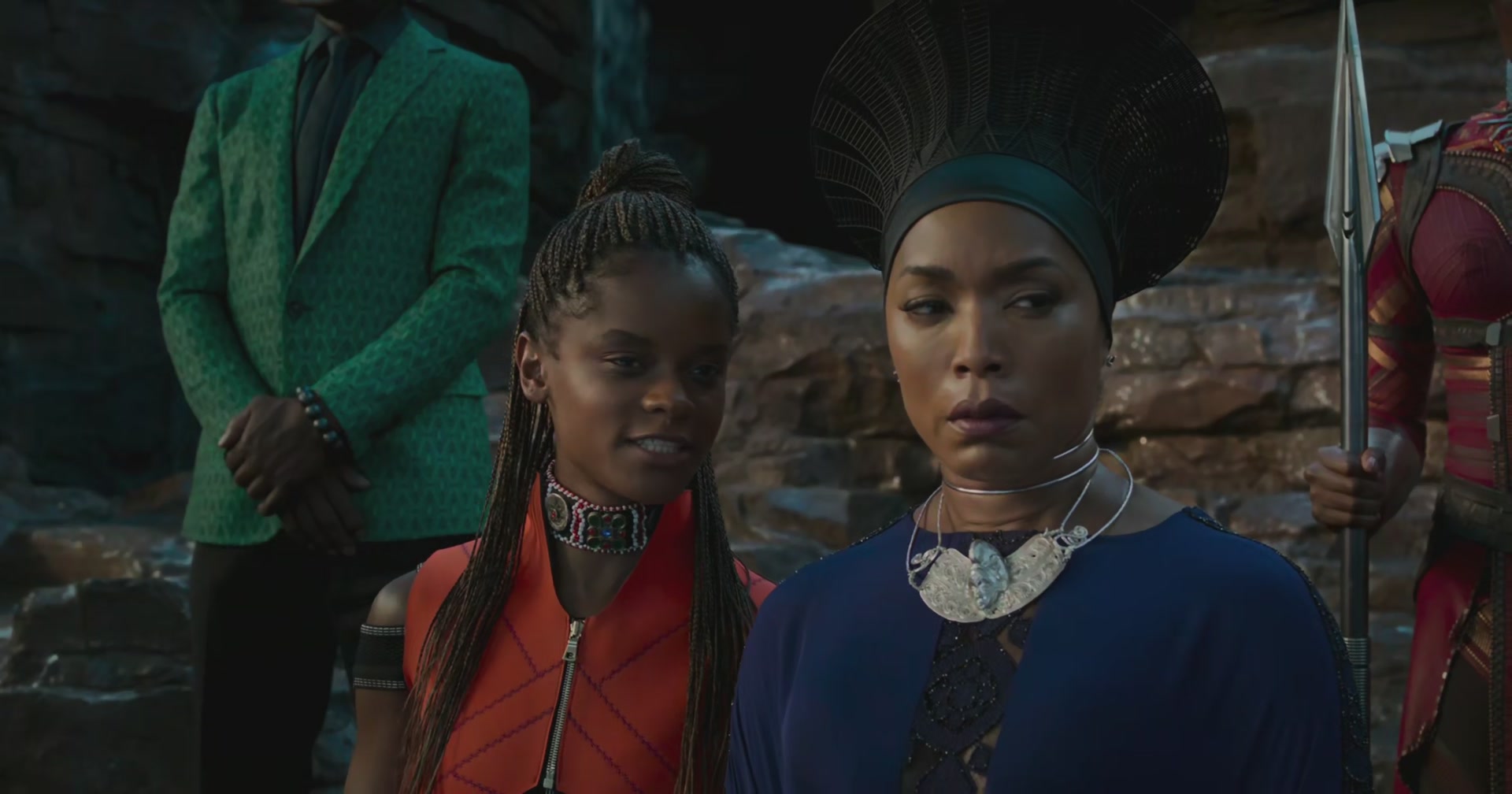 BlackPanther-Screencaps-0136.jpg