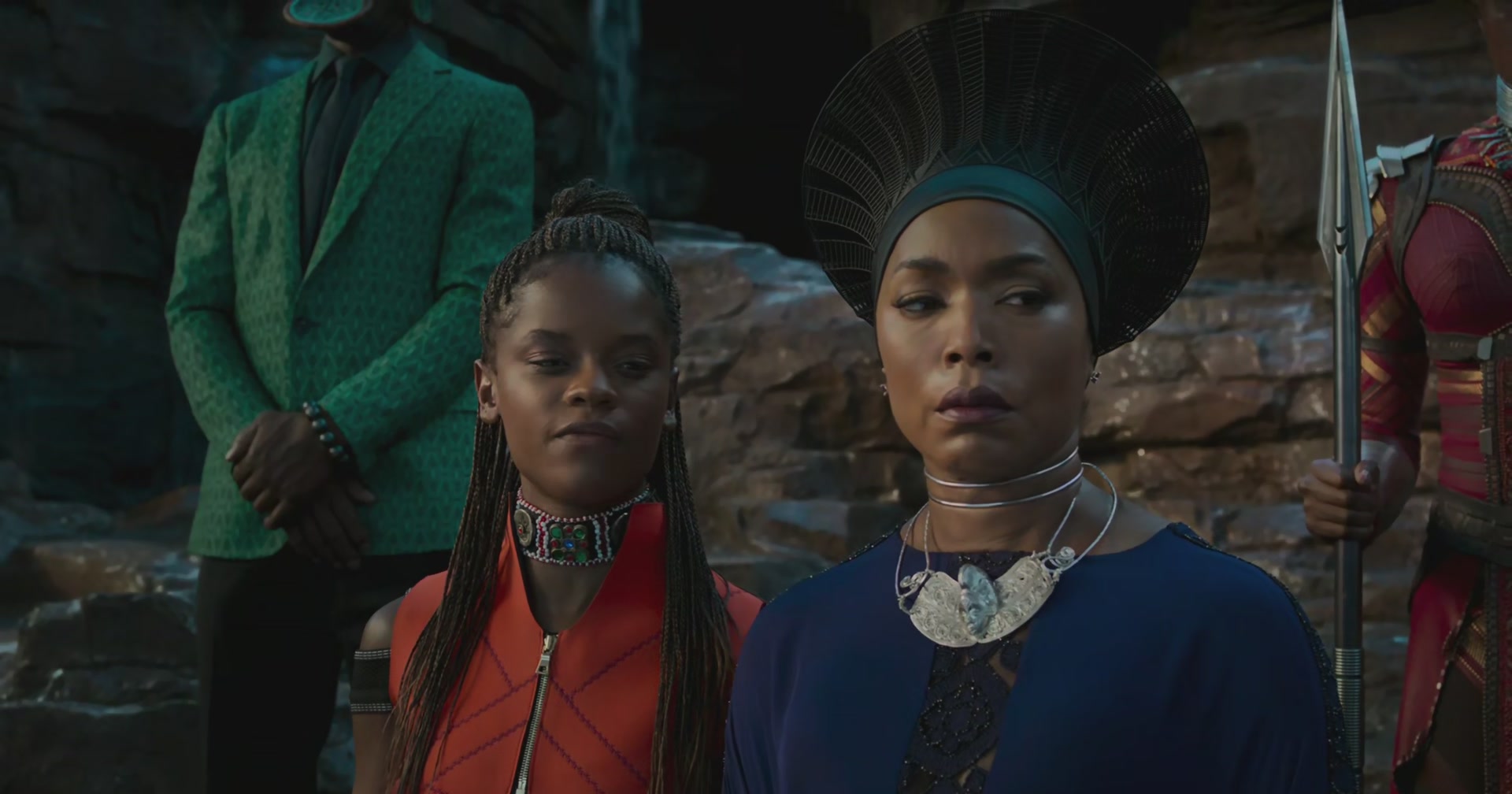 BlackPanther-Screencaps-0138.jpg