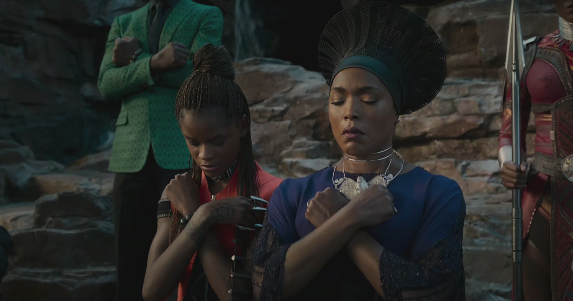 BlackPanther-Screencaps-0143.jpg