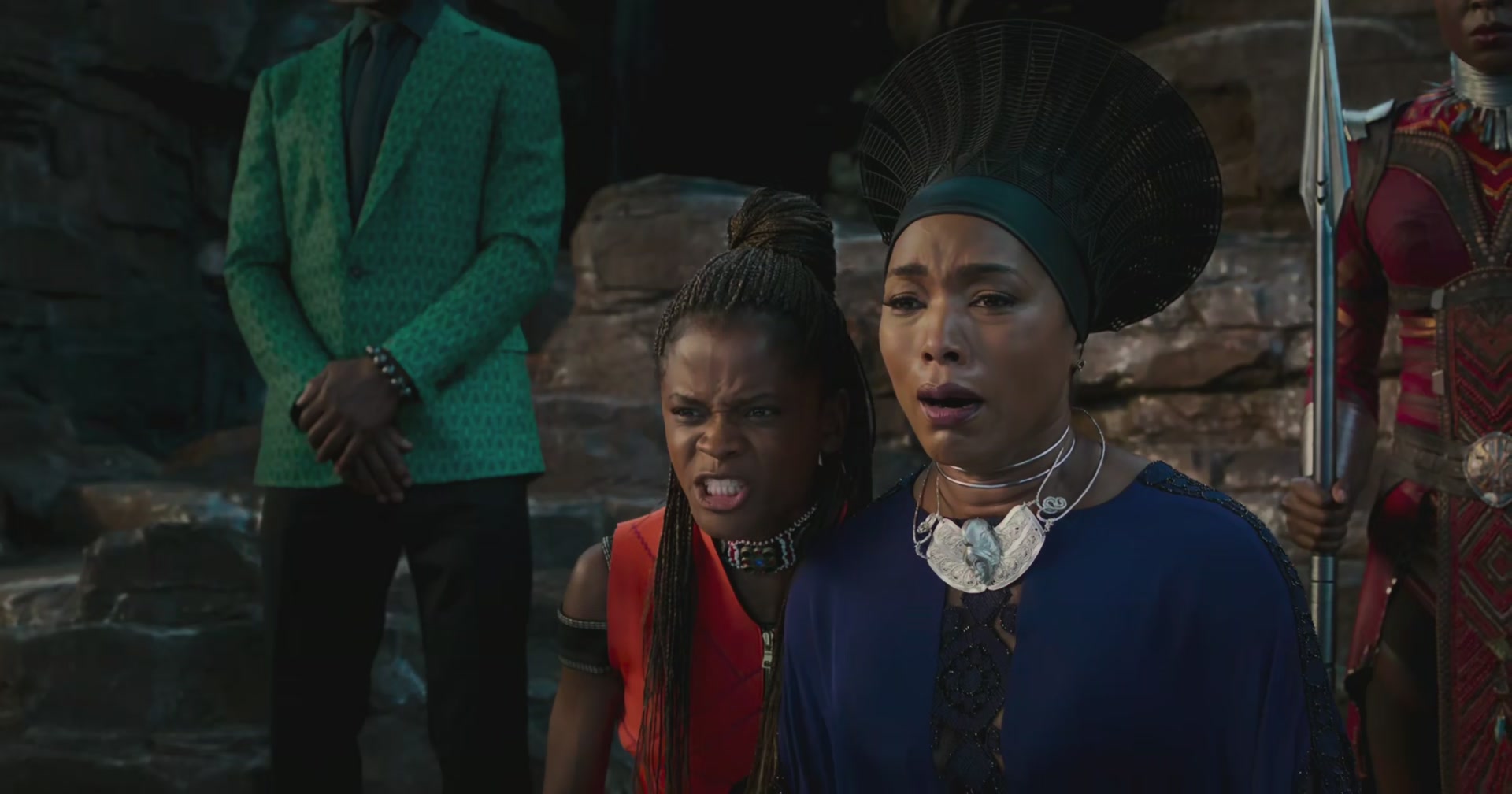 BlackPanther-Screencaps-0150.jpg