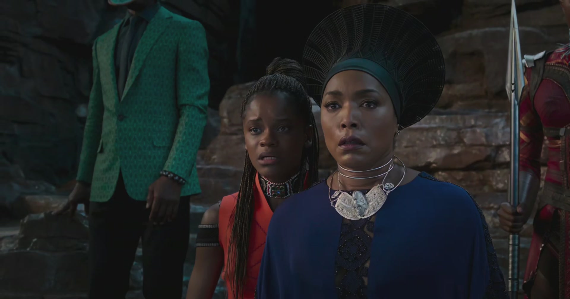 BlackPanther-Screencaps-0159.jpg