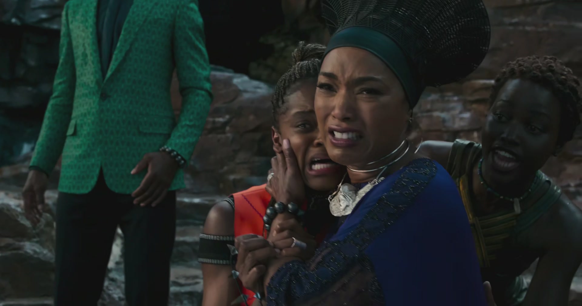 BlackPanther-Screencaps-0162.jpg