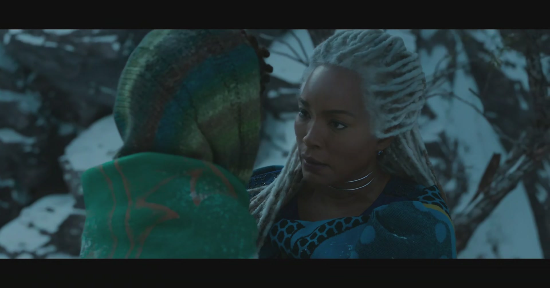 BlackPanther-Screencaps-0218.jpg