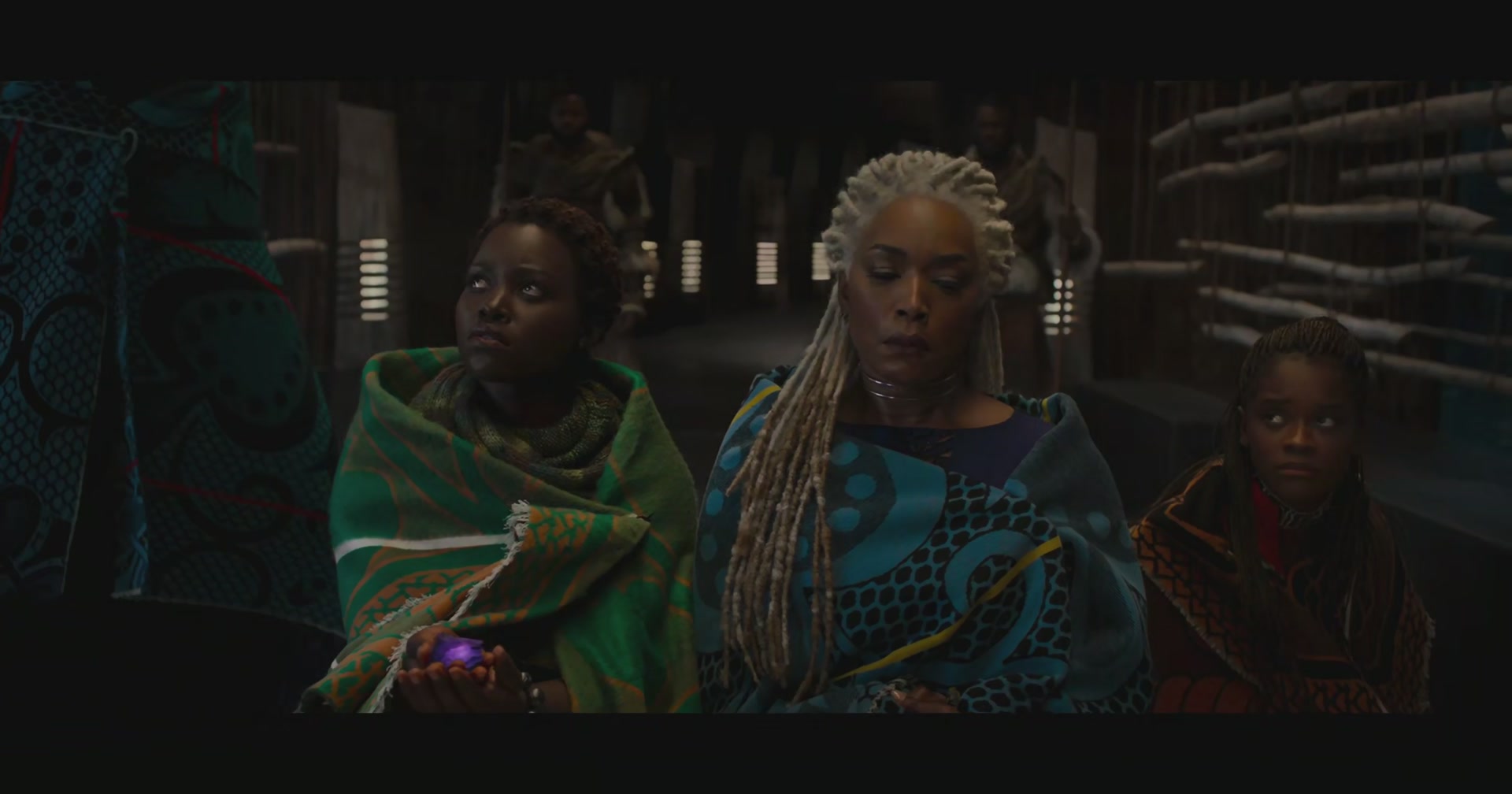 BlackPanther-Screencaps-0277.jpg