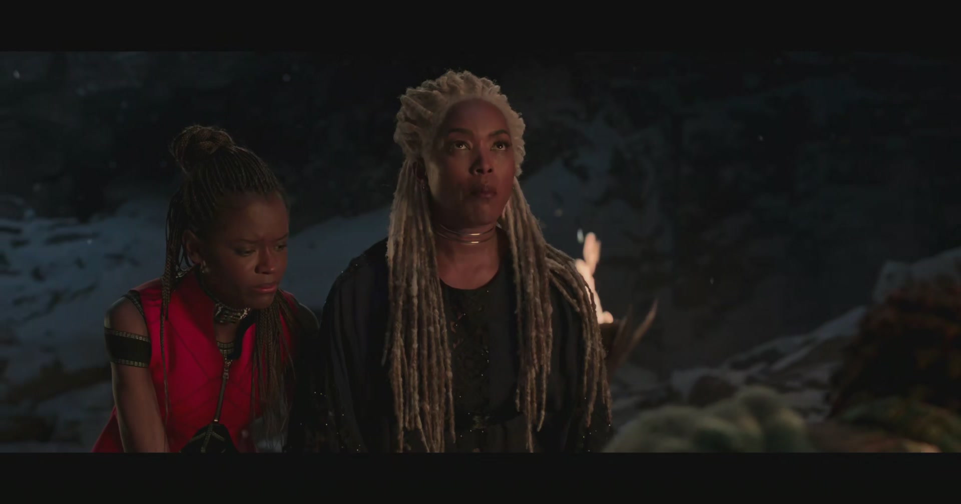 BlackPanther-Screencaps-0321.jpg