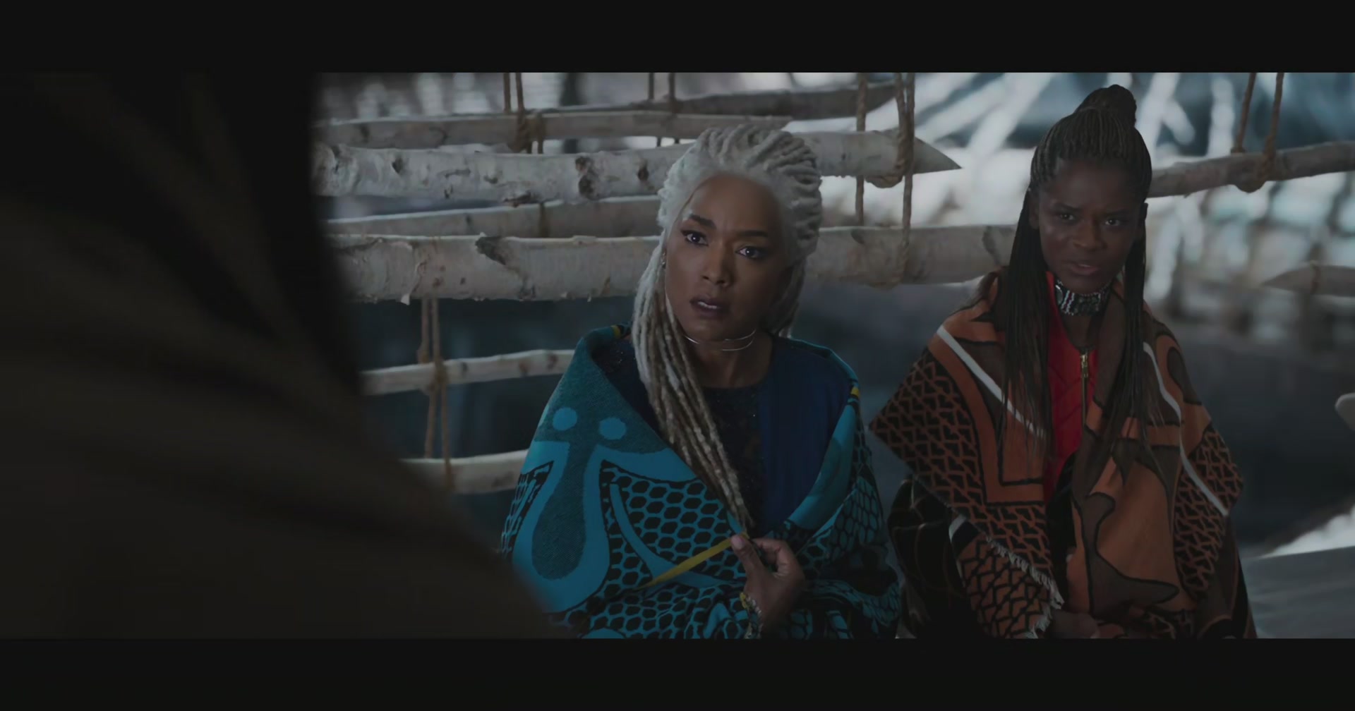 BlackPanther-Screencaps-0335.jpg