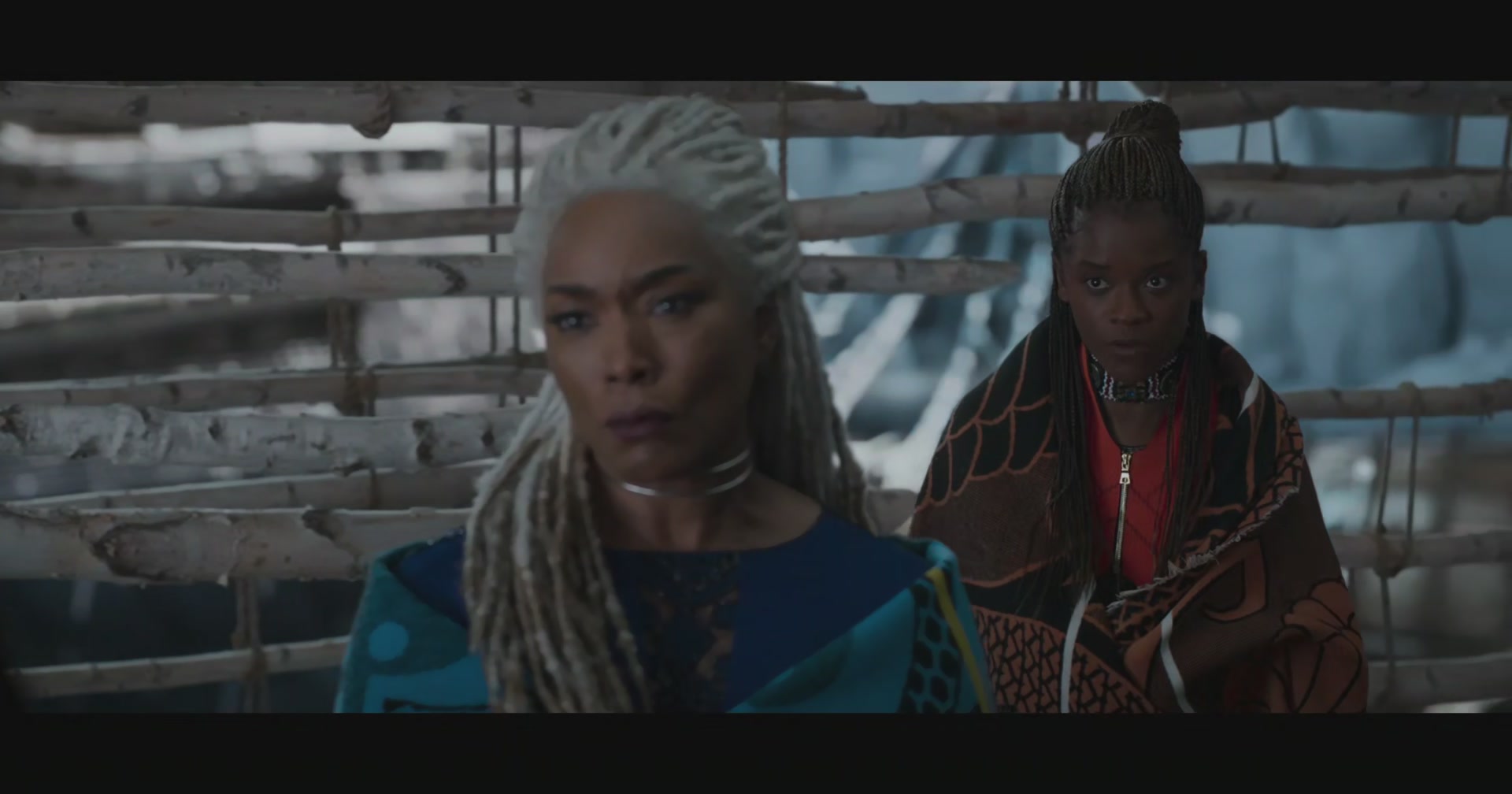 BlackPanther-Screencaps-0340.jpg