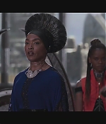 BlackPanther-Screencaps-0110.jpg