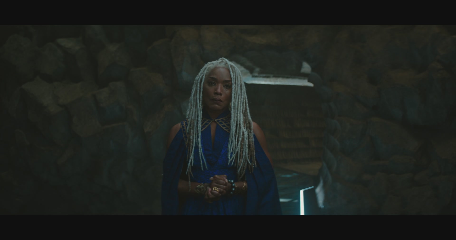 BlackPantherWakandaForever-Screencaps-0002.jpg