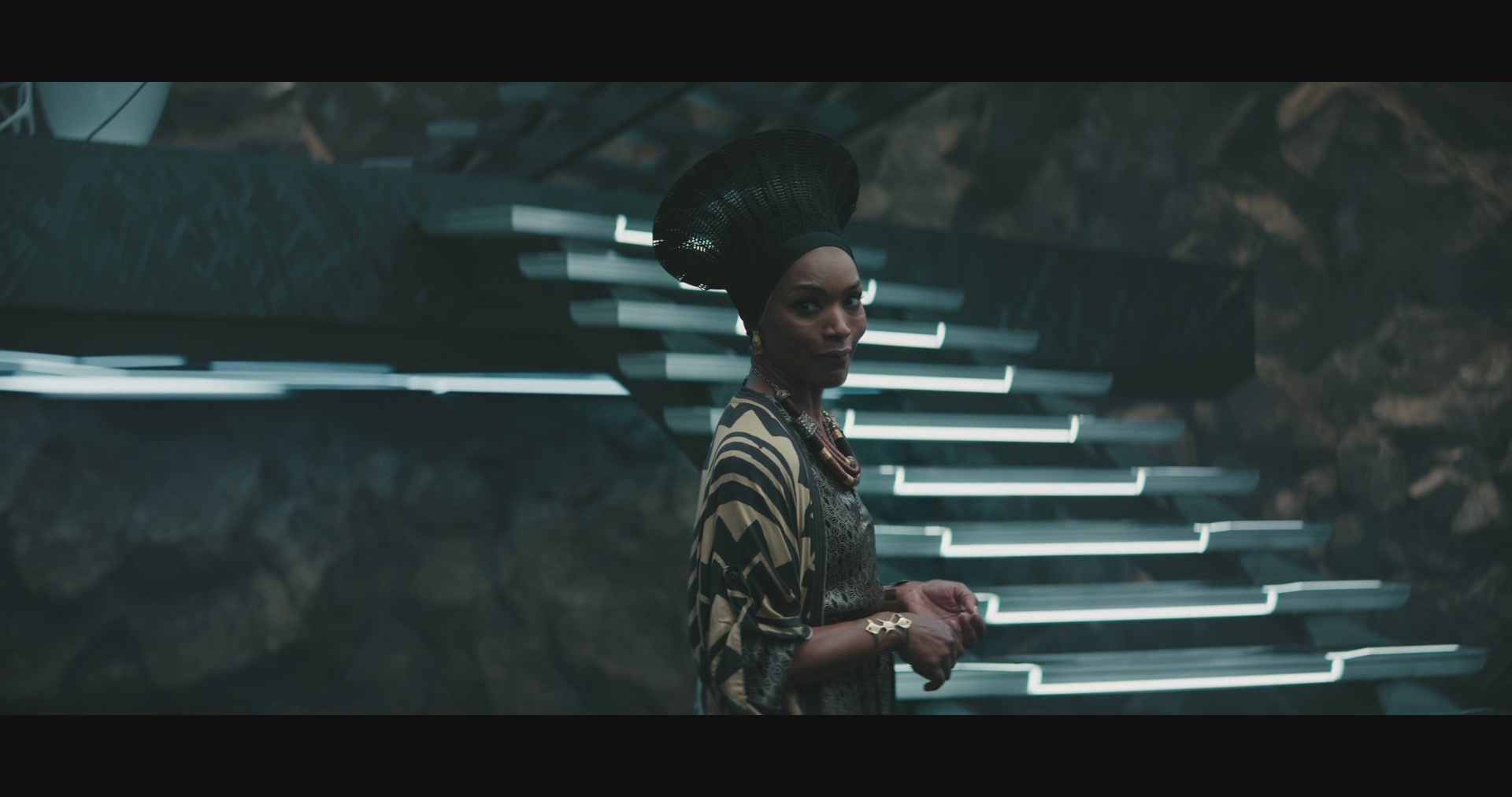 BlackPantherWakandaForever-Screencaps-0201.jpg