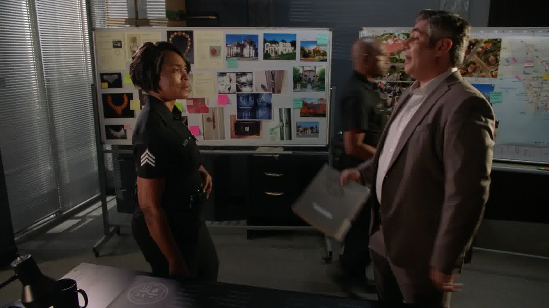 9-1-1-S06E05-Caps-0116.jpg