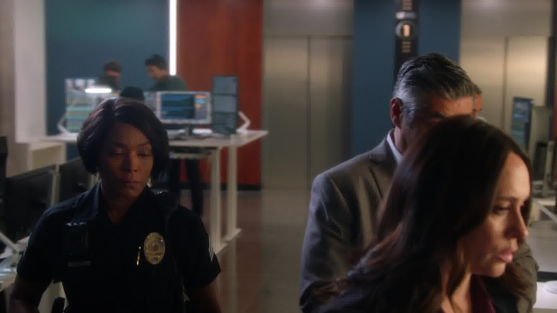 9-1-1-S06E05-Caps-0202.jpg