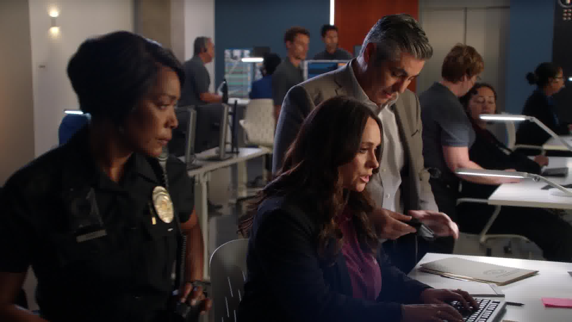 9-1-1-S06E05-Caps-0209.jpg