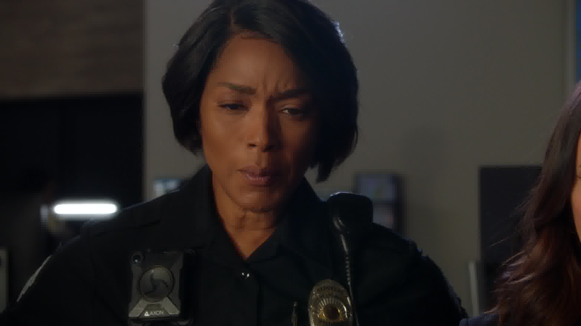 9-1-1-S06E05-Caps-0218.jpg