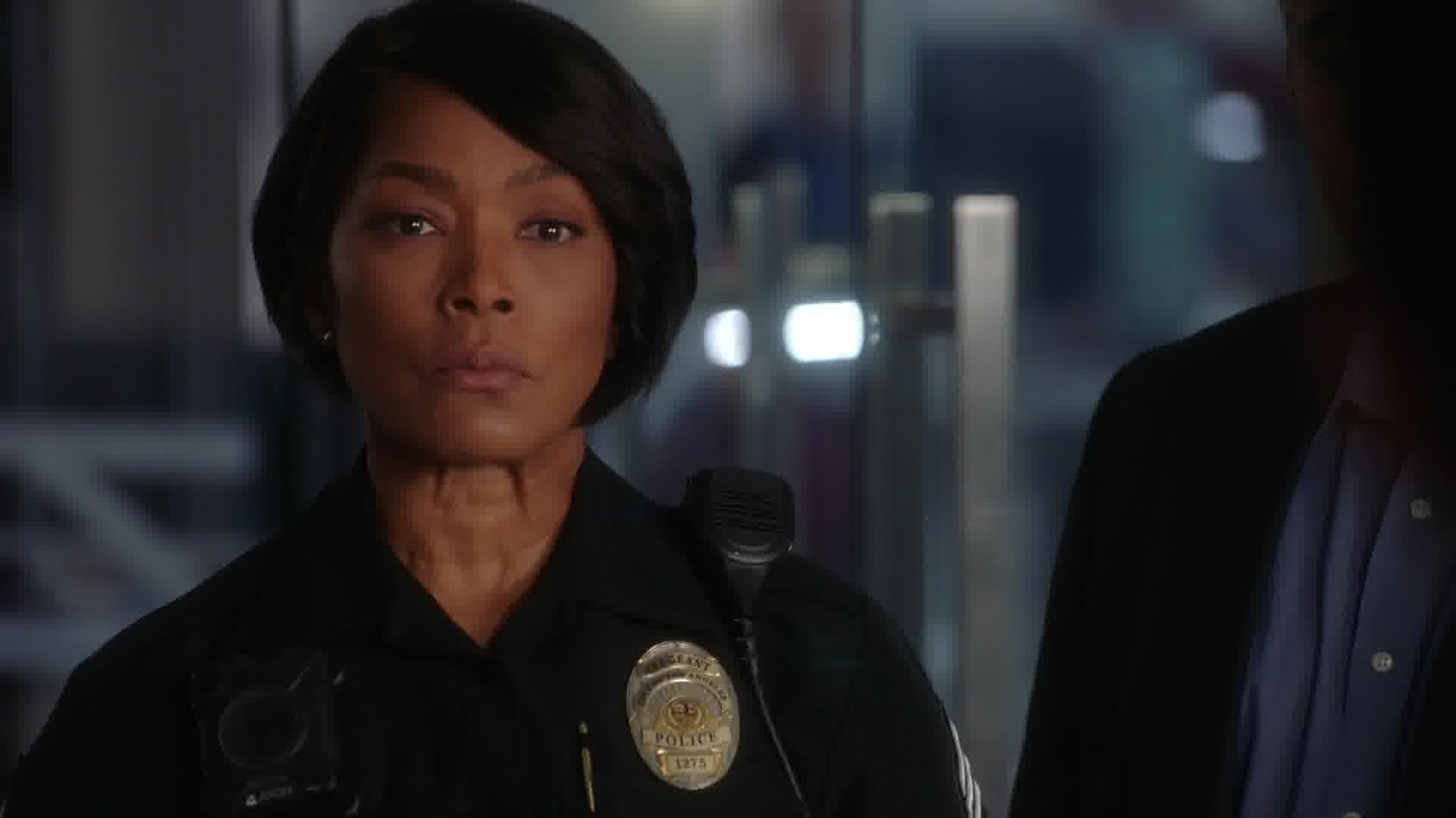 9-1-1-S06E05-Caps-0240.jpg