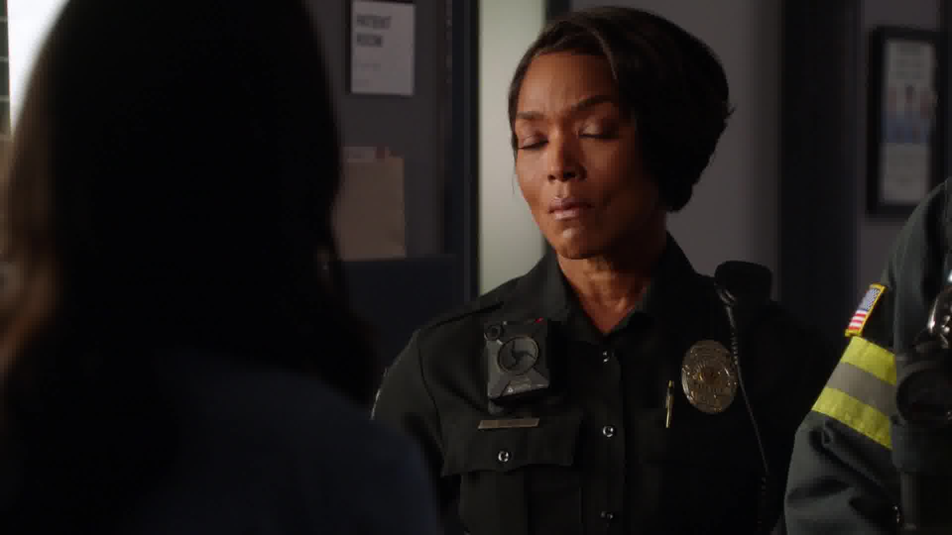 9-1-1-S06E07-Caps-0069.jpg