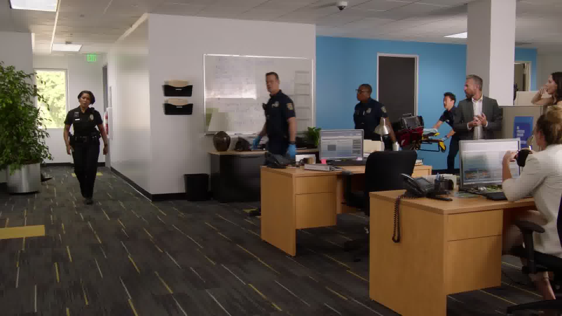 9-1-1-S06E08-Caps-0051.jpg